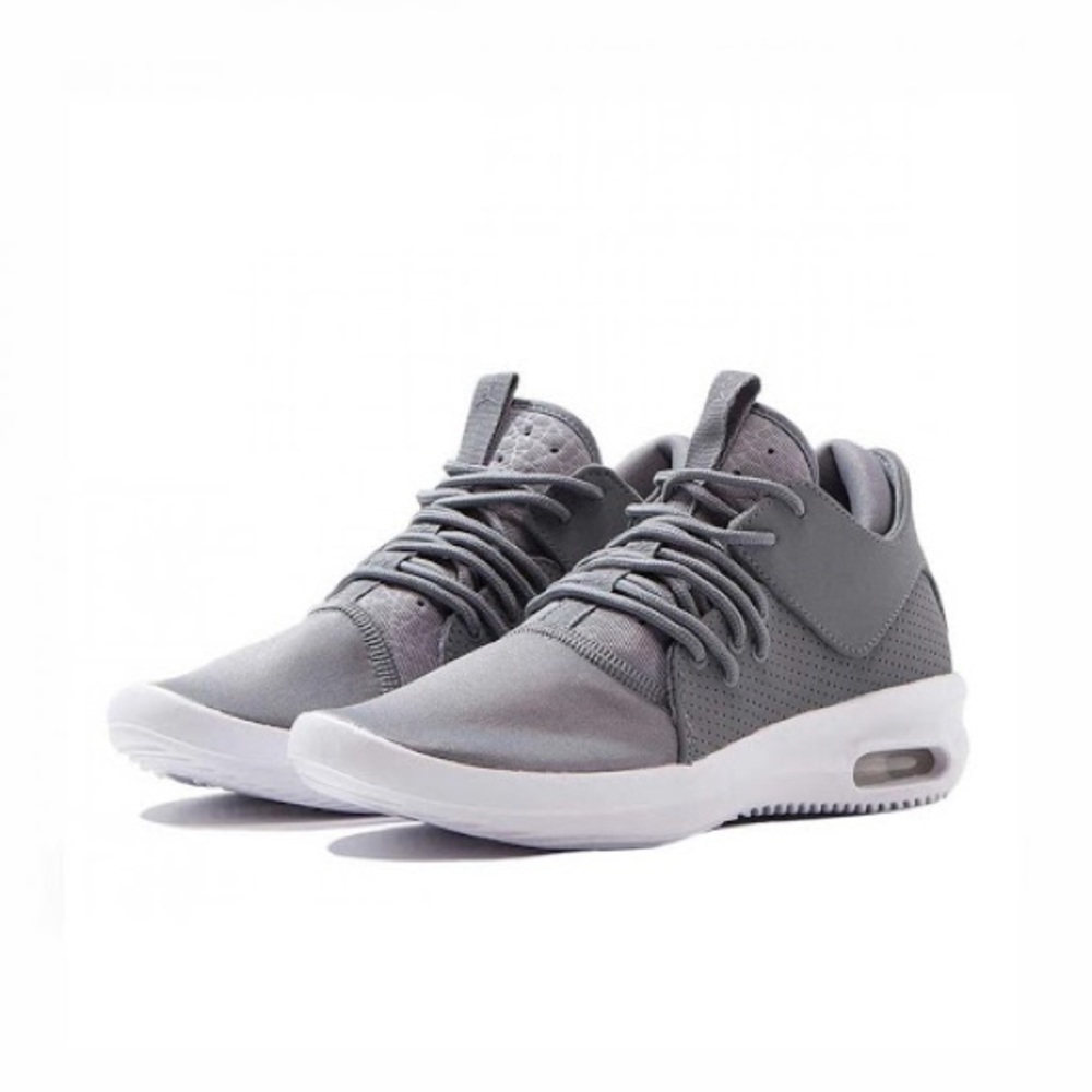 BNIB Jordan First Class BG Gray - Big Kid 7 / Men